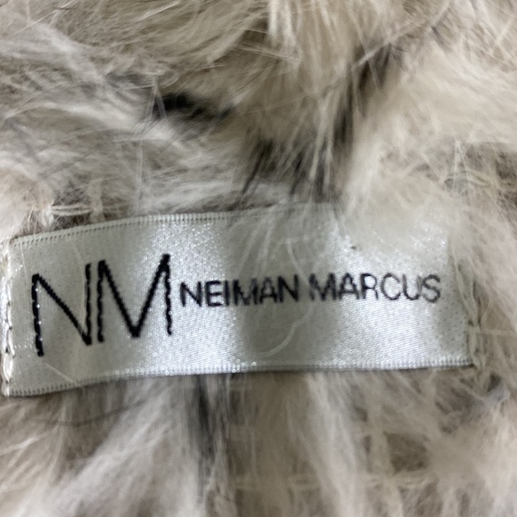 Neiman Marcus Real Fur Pullover Vest - Picture 9 of 13